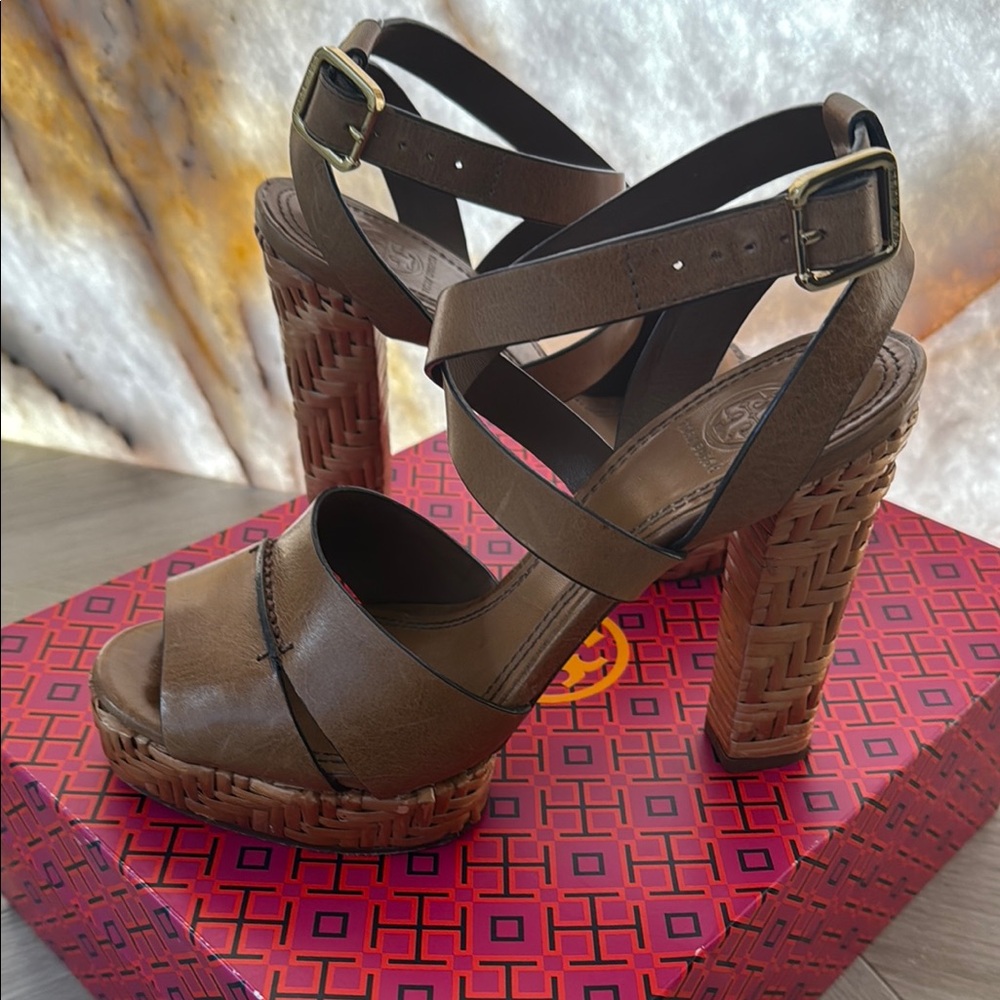 Tory Burch Cella Cognac Brown Leather Strappy Platform Sandals Size 9